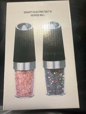 Gravity Salt & Pepper Grinder Set, Battery Powered